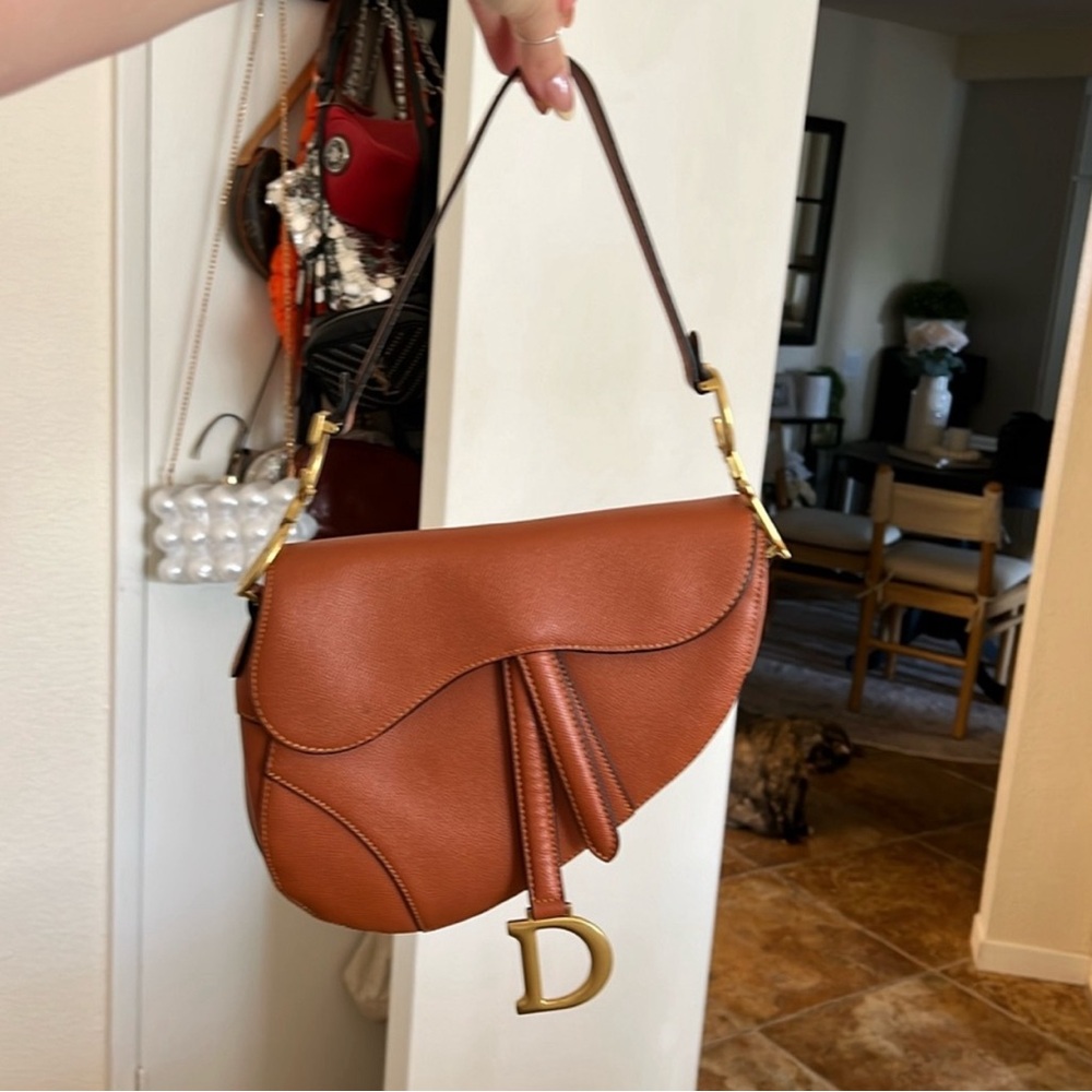 Tan shoulder bag